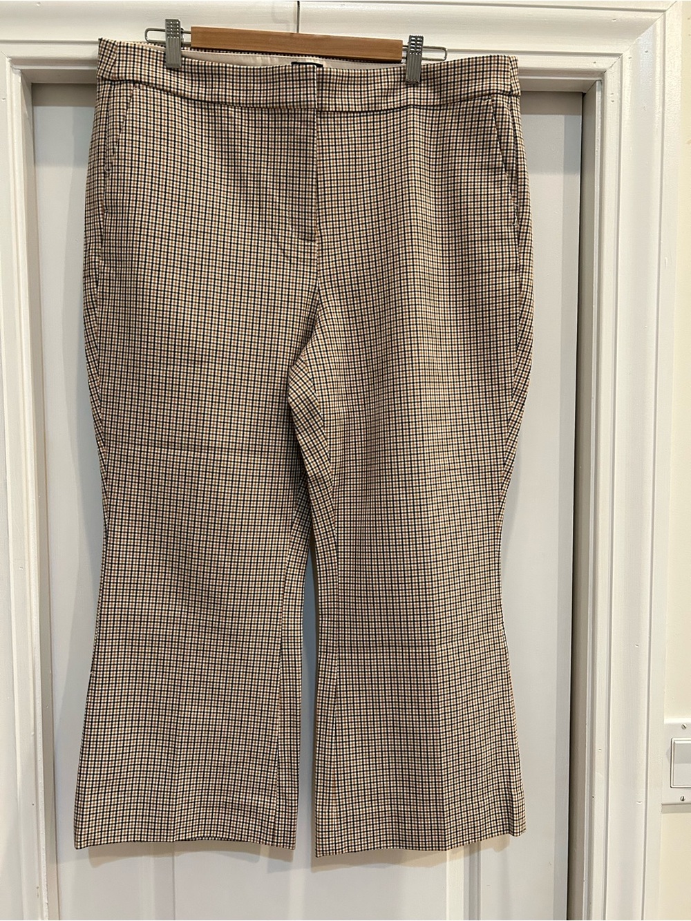 J. Crew Women Houndstooth Beige and Black Checked Cropped Kelsey Pants